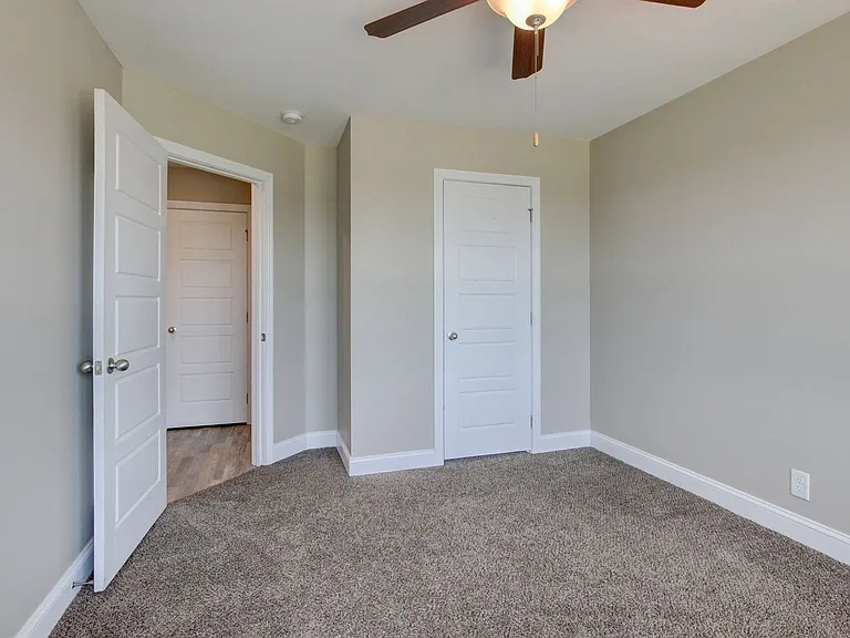 1121 Cardinal Creek Dr — Photo 55