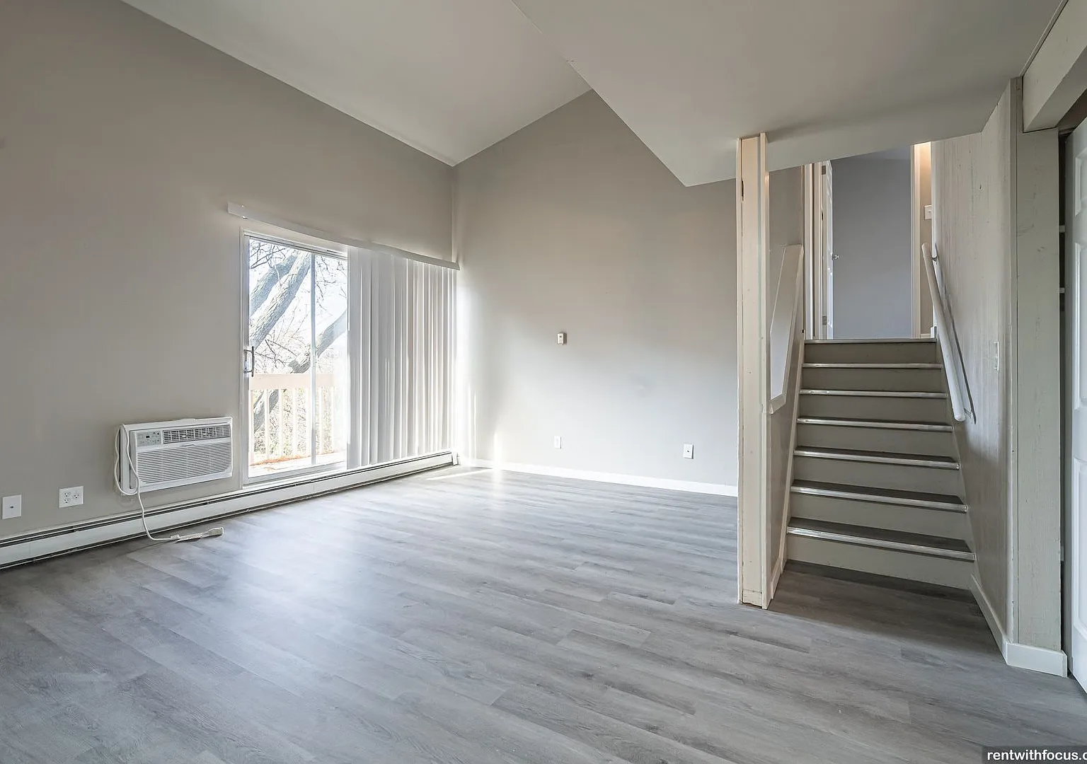 Apple Ridge Apartments — Photo 2