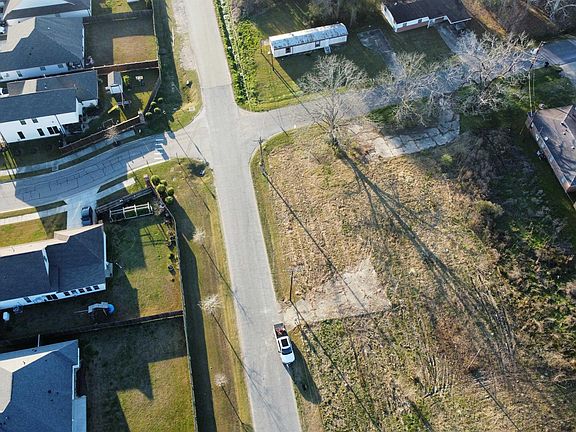 2nd image of 14321 Sparkle Ave