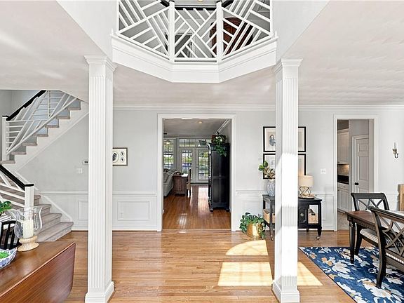 5th image of 940 Sydenham Blvd