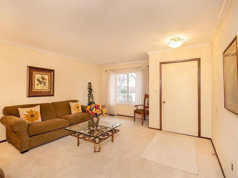 1450 Leafgreen Dr — Photo 4