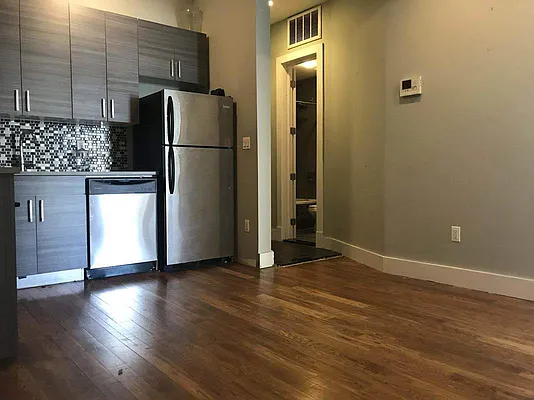 Rented by Brooklyn Group | media 10