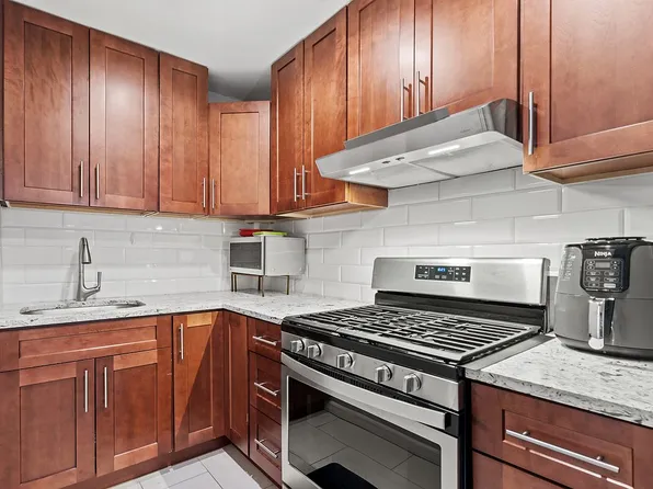 68-20 Selfridge St APT 6J, Forest Hills, NY 11375