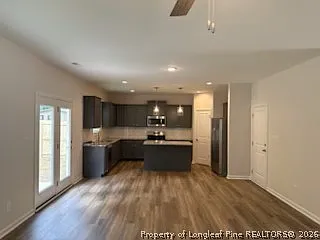 405 Windemere Dr — Photo 3