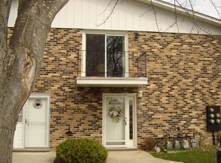 1909 Rosewood Ct APT 3A, Darien, IL 60561