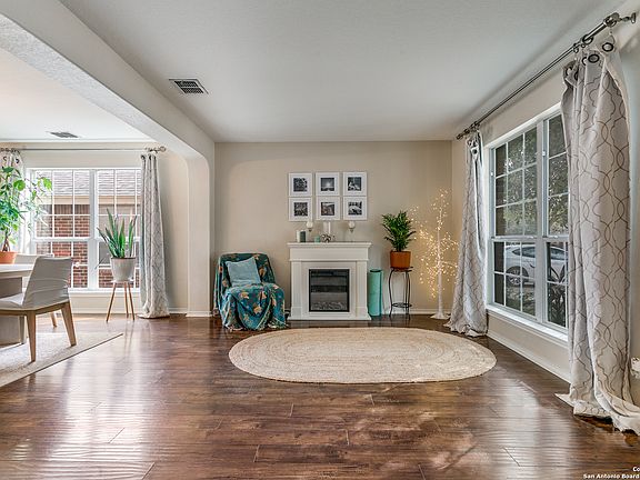 4th image of 204 Canyon Vista