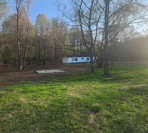 5th image of 2085 Prichard Rd