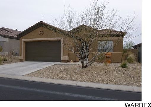 3rd image of 2868 Esmerelda Dr