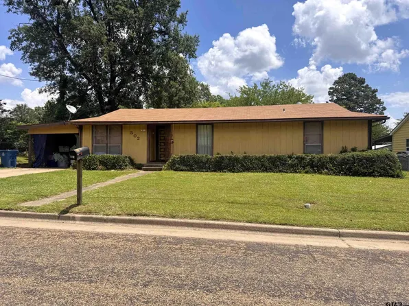 302 N Otyson St, Mount Pleasant, TX 75455