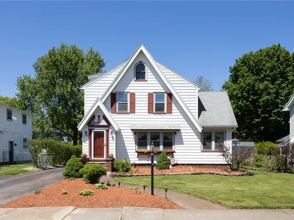 1039 Winona Blvd, Rochester, NY 14617