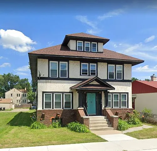 2708 Penn Ave N Photo 1