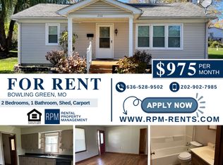 208 S Main Cross St, Bowling Green, MO 63334