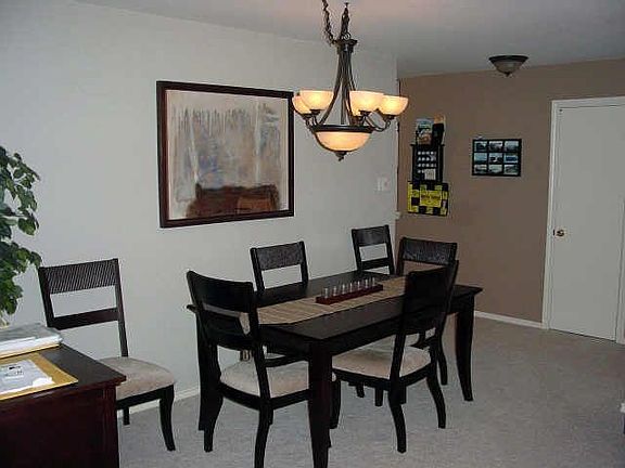 5th image of 435 Oak Leaf Dr