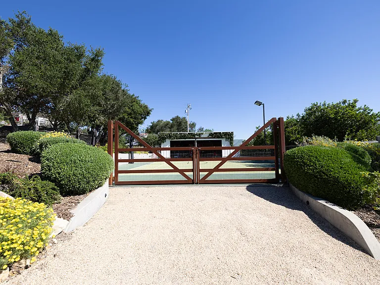 Oak Haven Ln — Photo 9