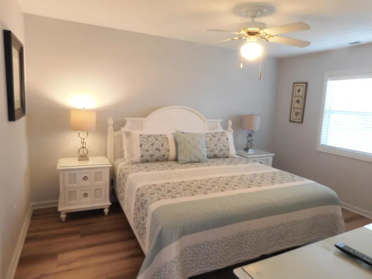 521 White River Dr #21F — Photo 14