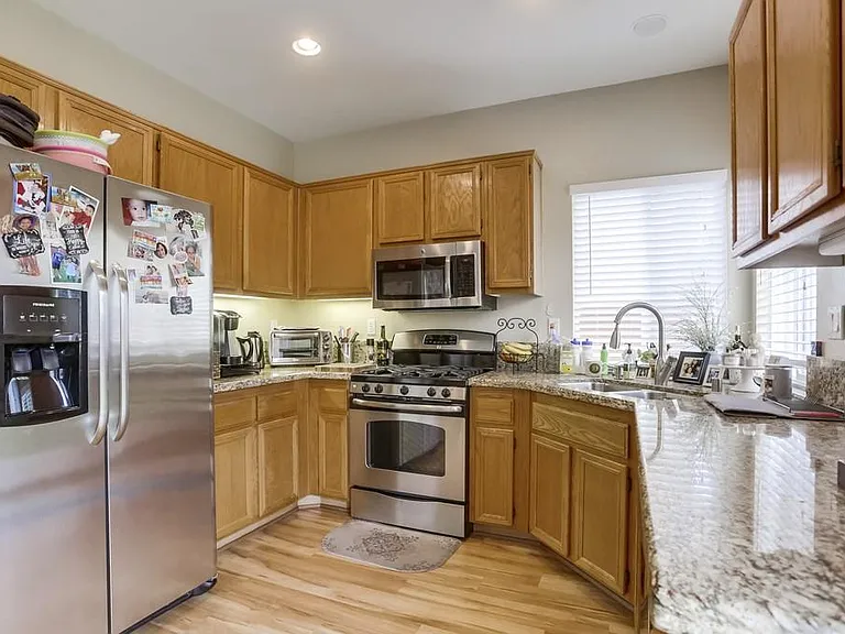 10019 Kika Ct — Photo 31