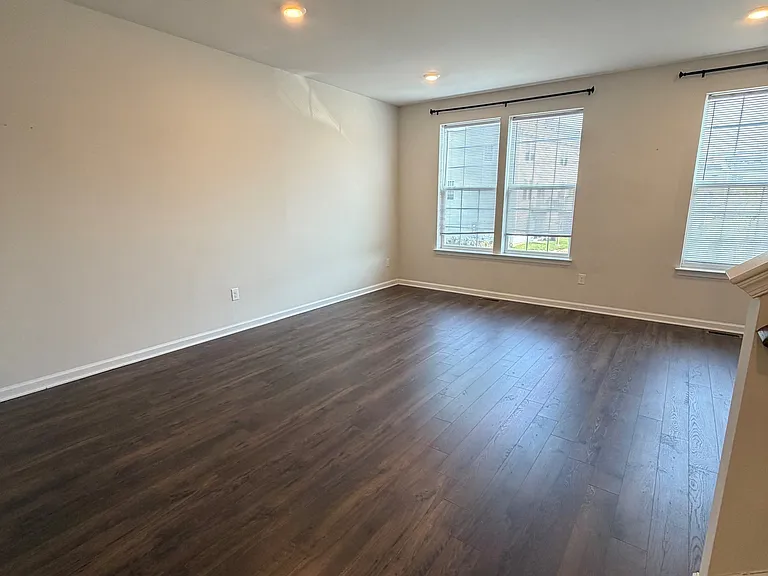 28 Foundry Blvd — Photo 6