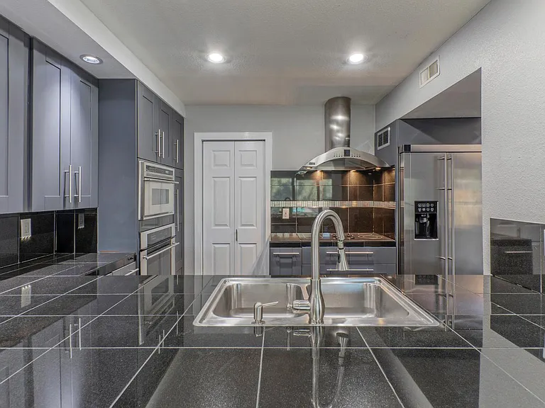 7931 E San Miguel Ave #8 — Photo 11