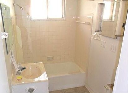 4th image of 1114 E Gimber St