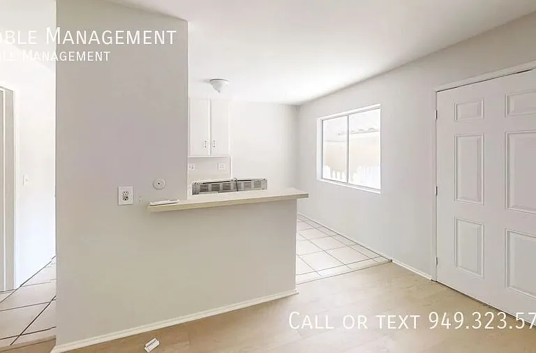 421 N Olive St #A — Photo 2