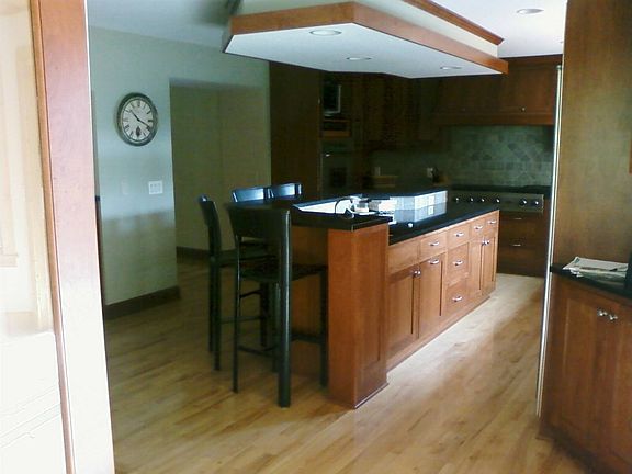 Kitchen Cherry/Maple