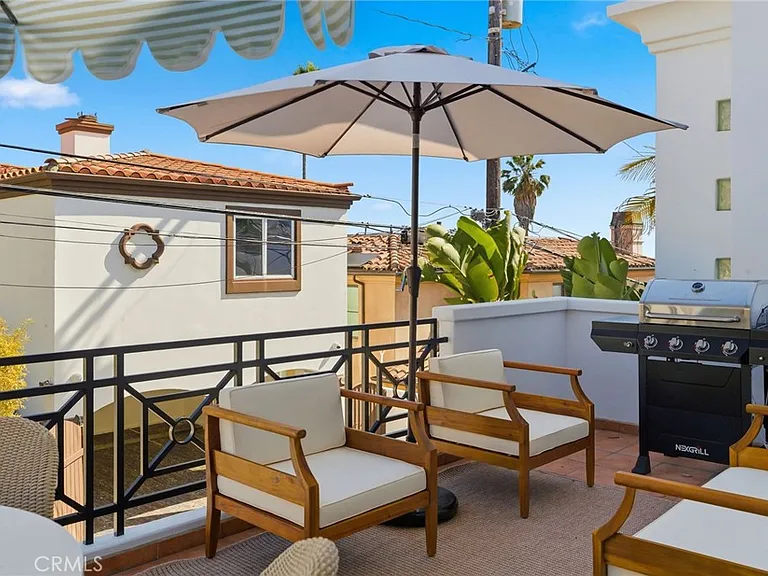 720 Manhattan Beach Blvd — Photo 6