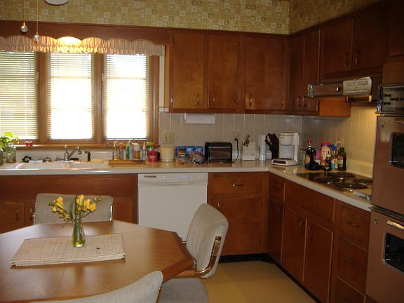 Kitchen - Dual ovens