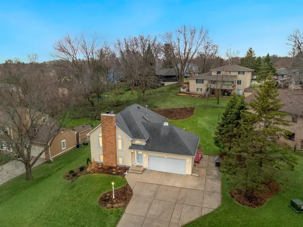 372 Mary St S, Maplewood, MN 55119
