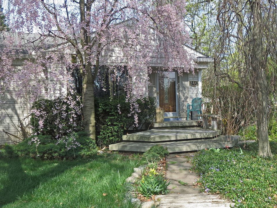 1st image of 2337 Beechwood Dr