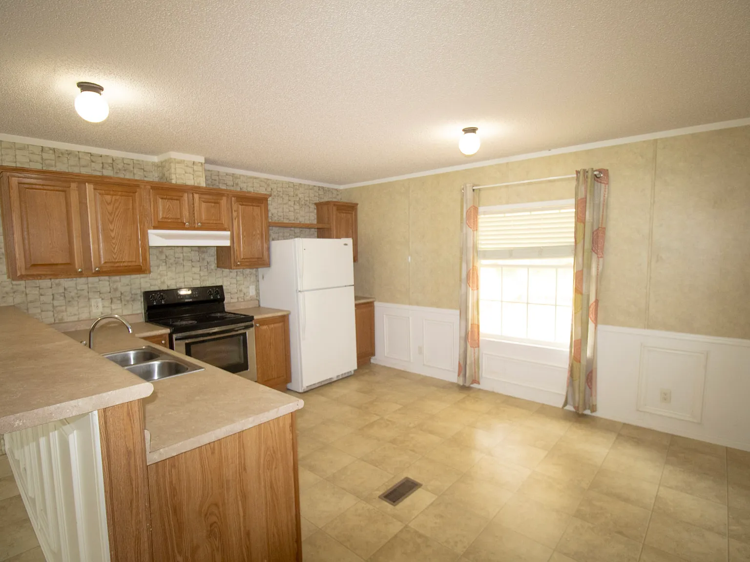 1776 Zettwell Road - 1 — Photo 2