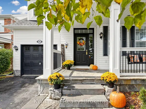 892 McNeil Dr, Milton, ON L9T 6M4