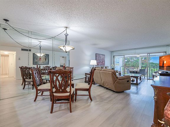 5th image of 3930 Inverrary Boulevard #407-D