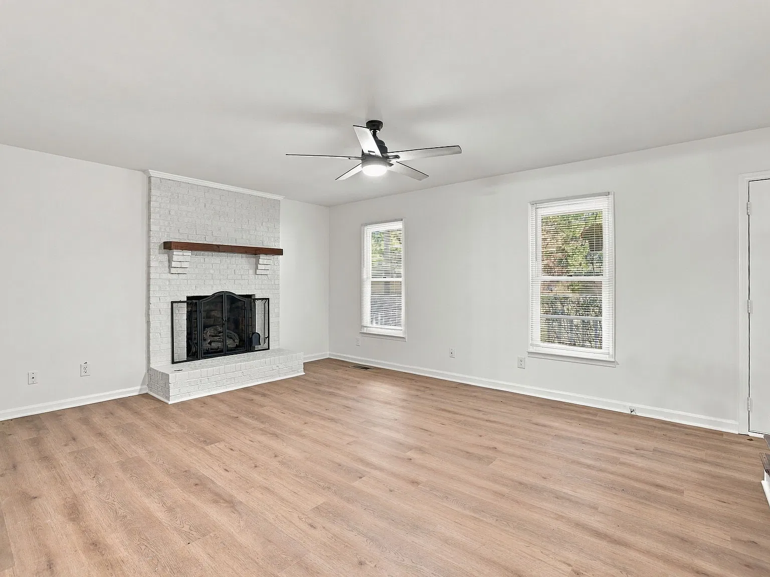 3 bed, 1498 sqft, $1,900 — Photo 4