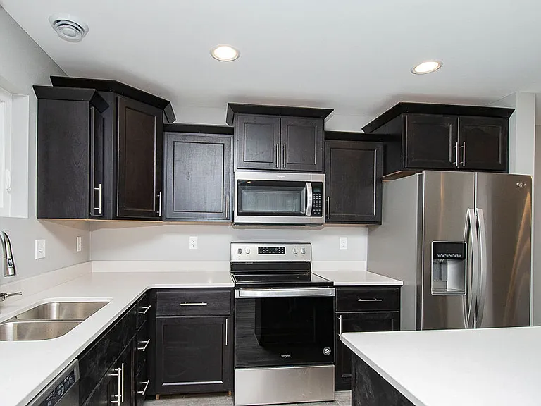 121 Sleeper Way — Photo 3