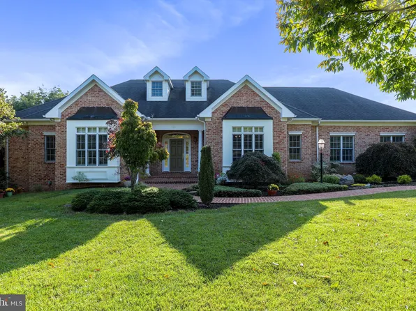 145 Singletree Dr, Shepherdstown, WV 25443