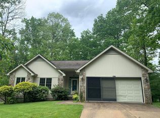 106 Peebles Rd, Fairfield Glade, TN 38558