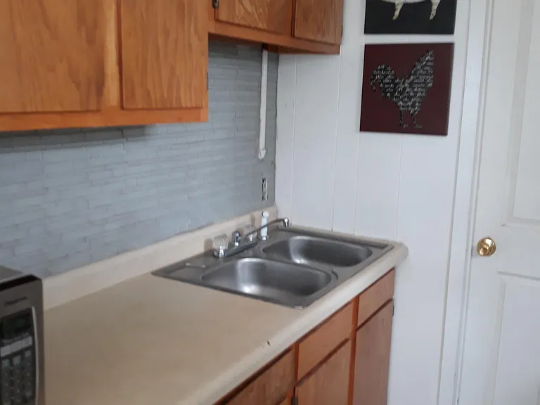 2622 Upton Ave N — Photo 4