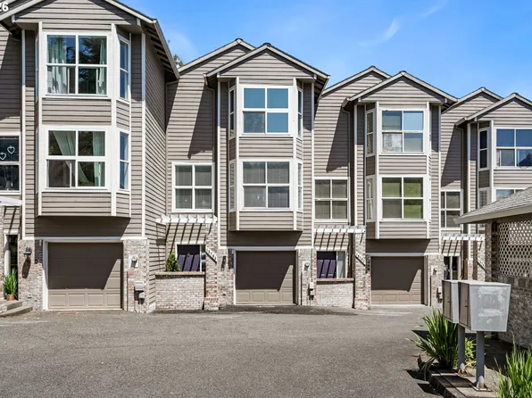 15764 SW Flagstone Dr, Beaverton, OR 97007