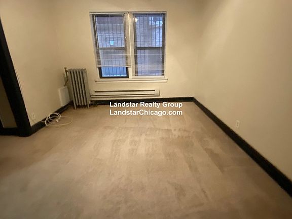 5th image of 948 W Cuyler Ave APT 5