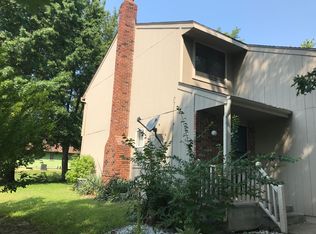 3705 SW Wood Valley Dr, Topeka, KS 66610