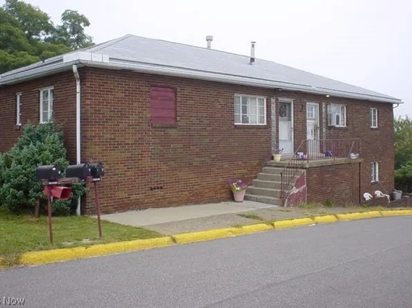 137 Webster Ave, Weirton, WV 26062
