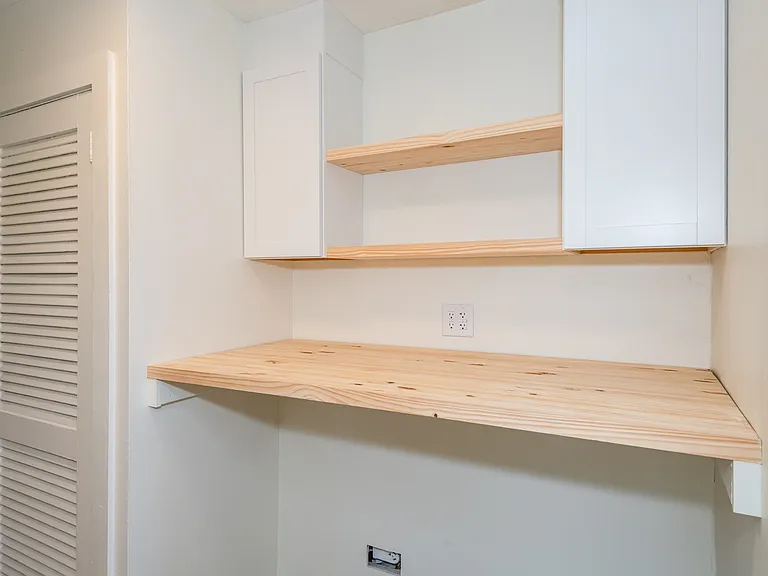 77 Ridgebury Dr — Photo 25