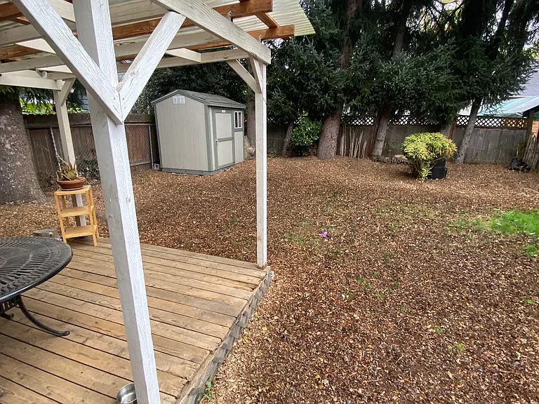 1025 N Church St — Photo 31