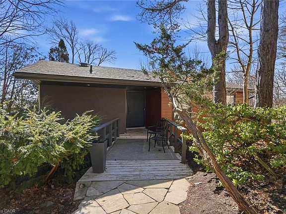 5th image of 868 Danforth Pl