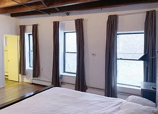 Rented by Ozymandius Realty | media 22