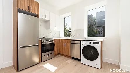 485 Tompkins Avenue, #2A