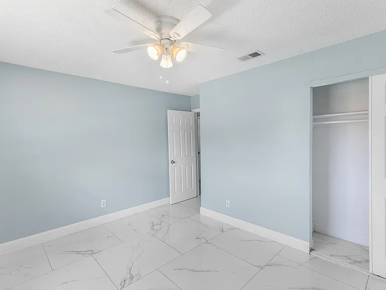 2137 San Jose Blvd — Photo 10