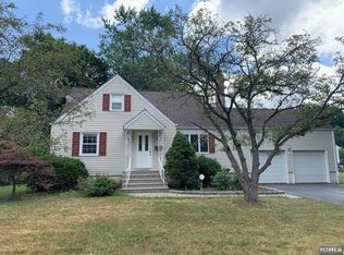 164 Doretta St, River Vale, NJ 07675