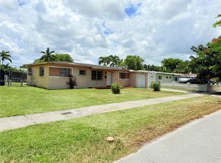 4132 SW 98th Ave, Miami, FL 33165