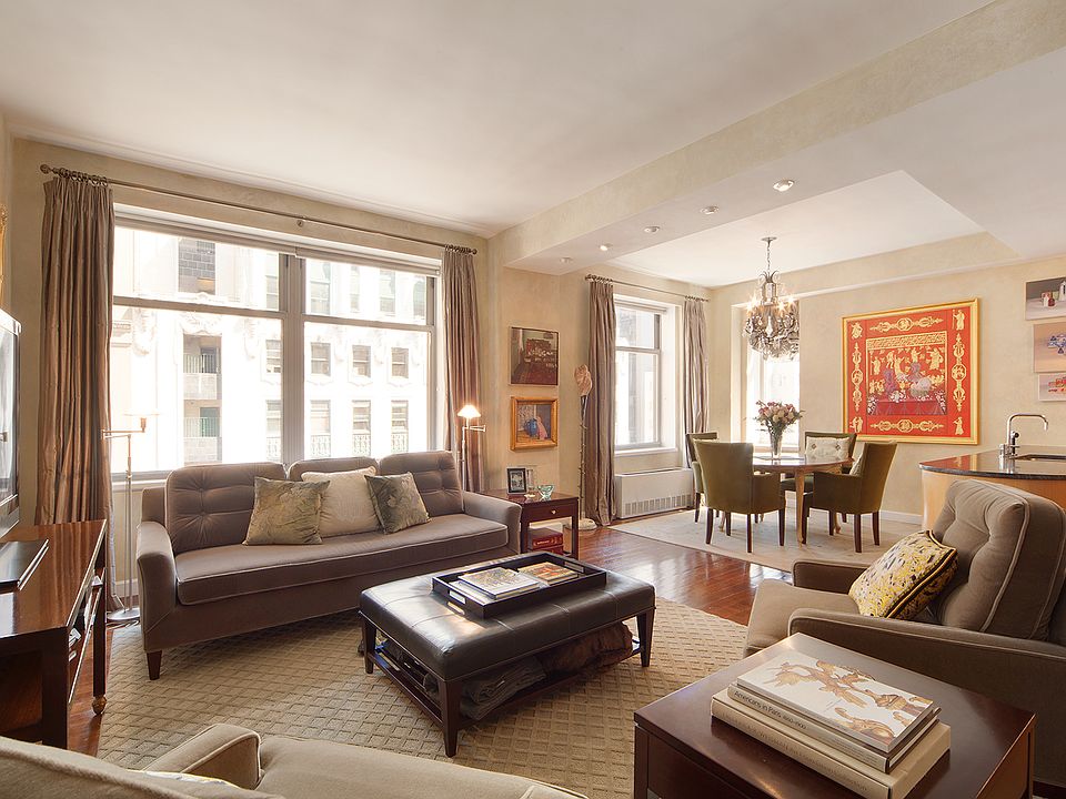 1st image of 100 W 58th St APT 14B